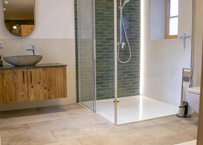 شقة Zumhubertus *