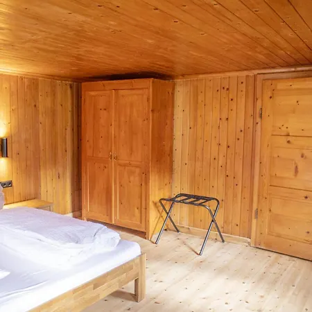 Zumhubertus Apartment *