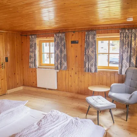 Zumhubertus Apartment *