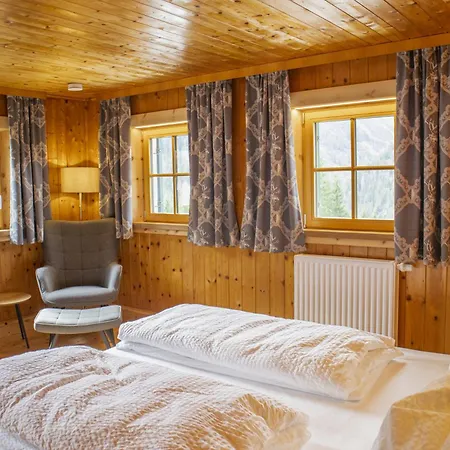 Zumhubertus Apartment *